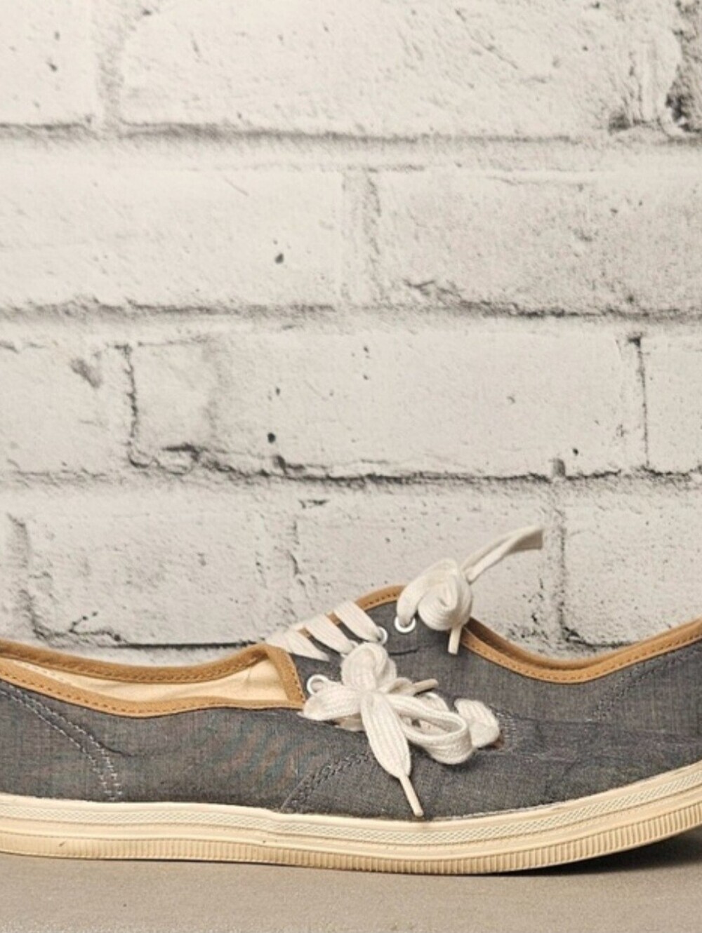 American Eagle Gray Canvas Lace Up Sneakers Women's Size 8 Casual Shoes - Picture 4 of 10